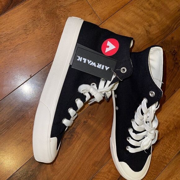 AirWalk Hightop shoes black/white size 9 -new - Picture 13 of 14